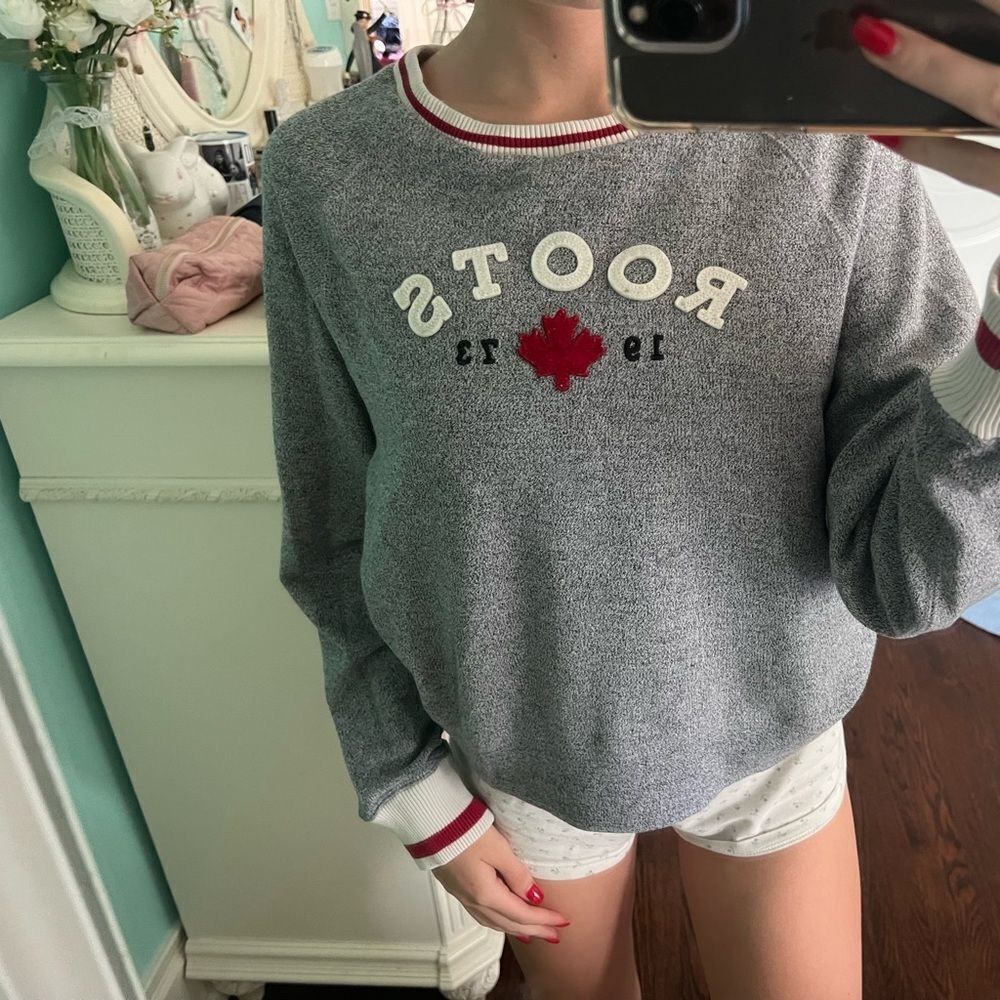 Roots crewneck